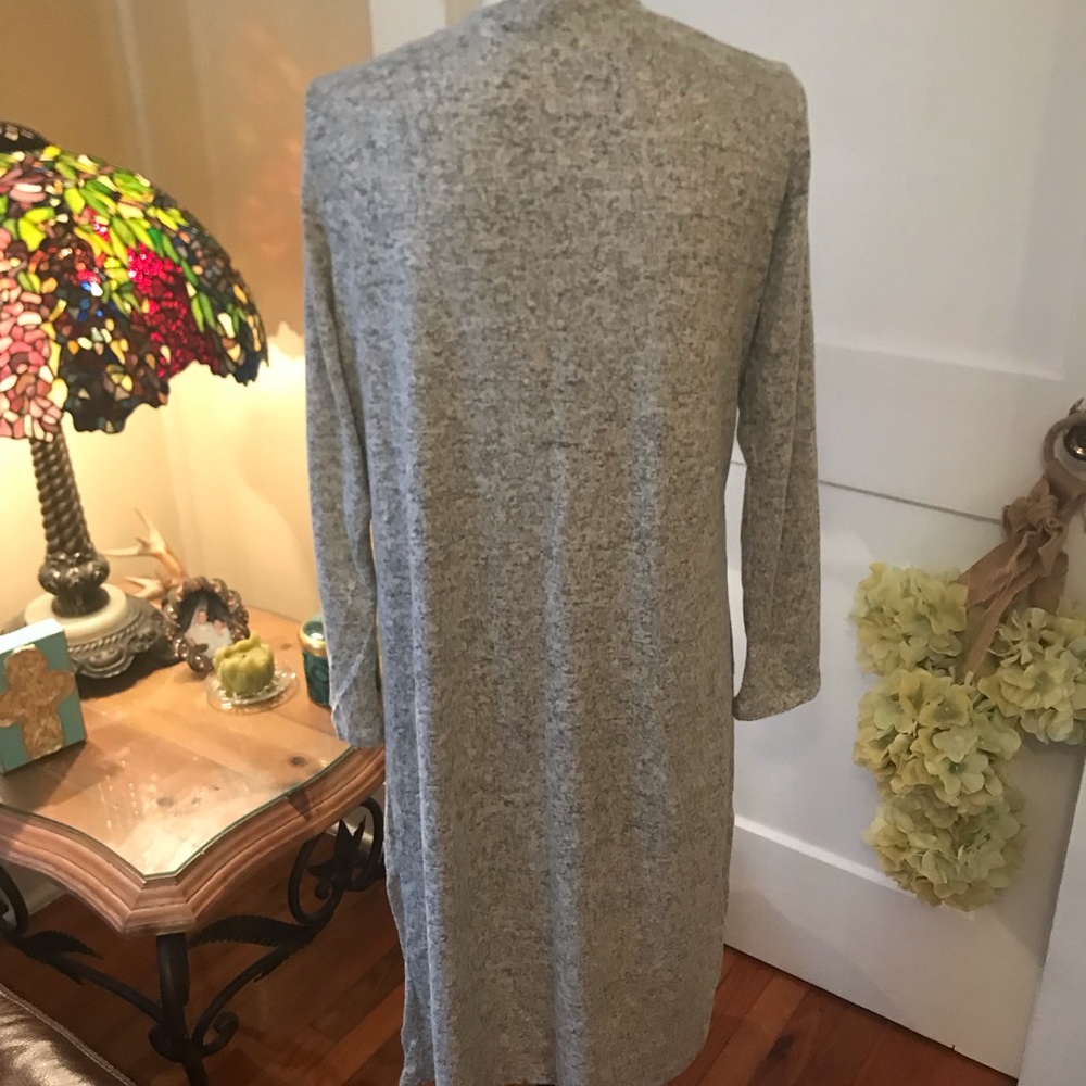 Sweater with pockets - Picture 3 of 6